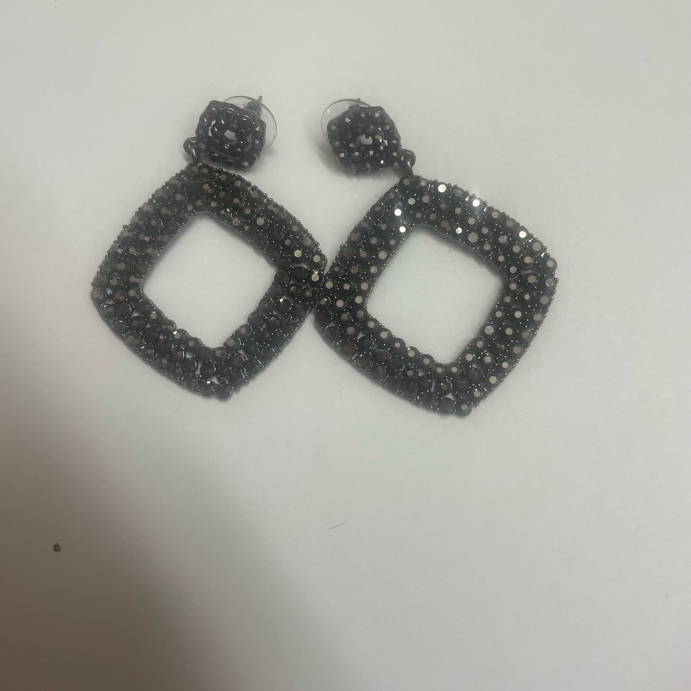 Elegant Black Square Sparkling Dangle Earrings